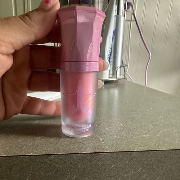 Jeffree Star Cosmetics cream blush - in shade “Ice cream Blvd” - Picture 2 of 3